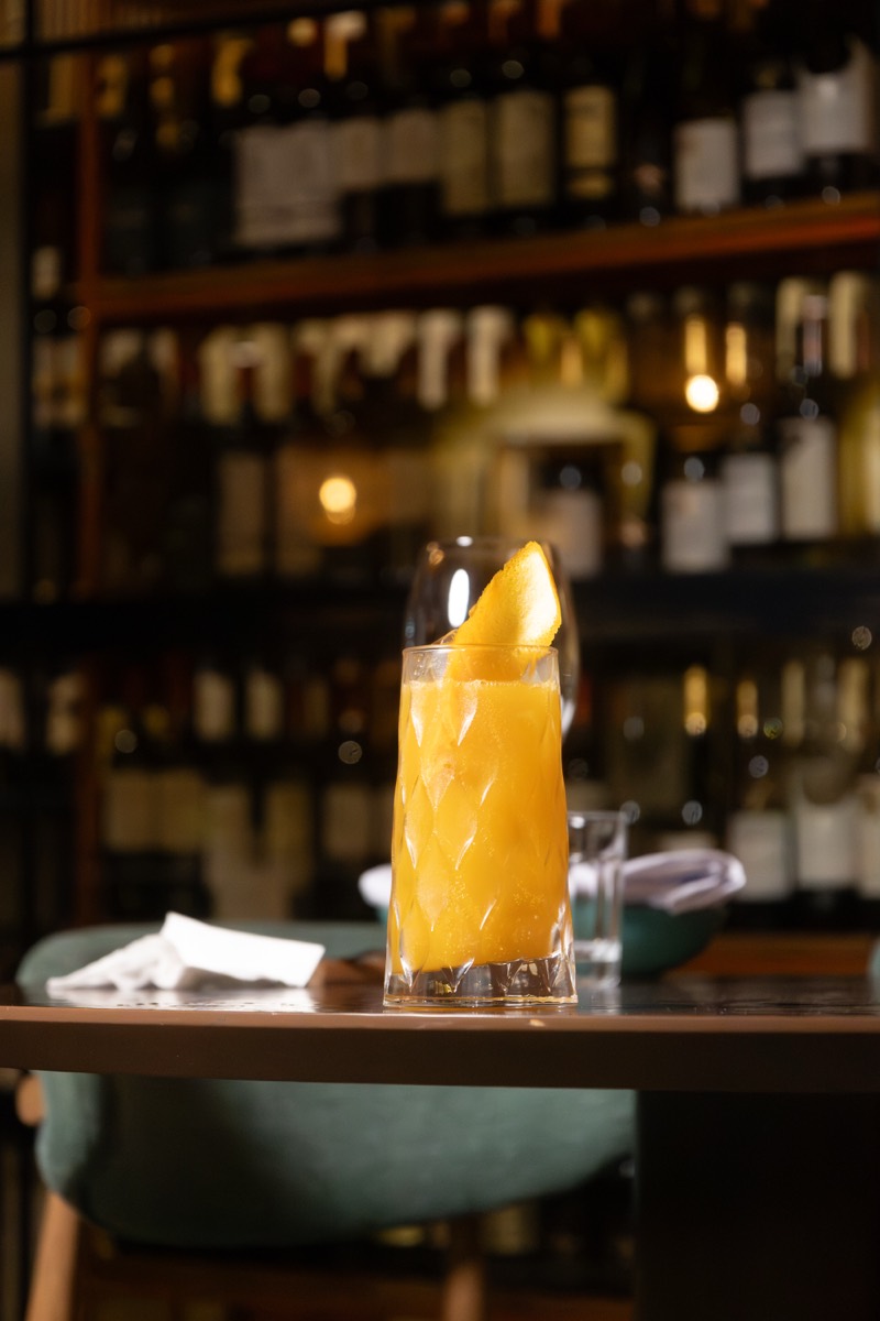 Drink autoral do happy hour no Silva Cozinha